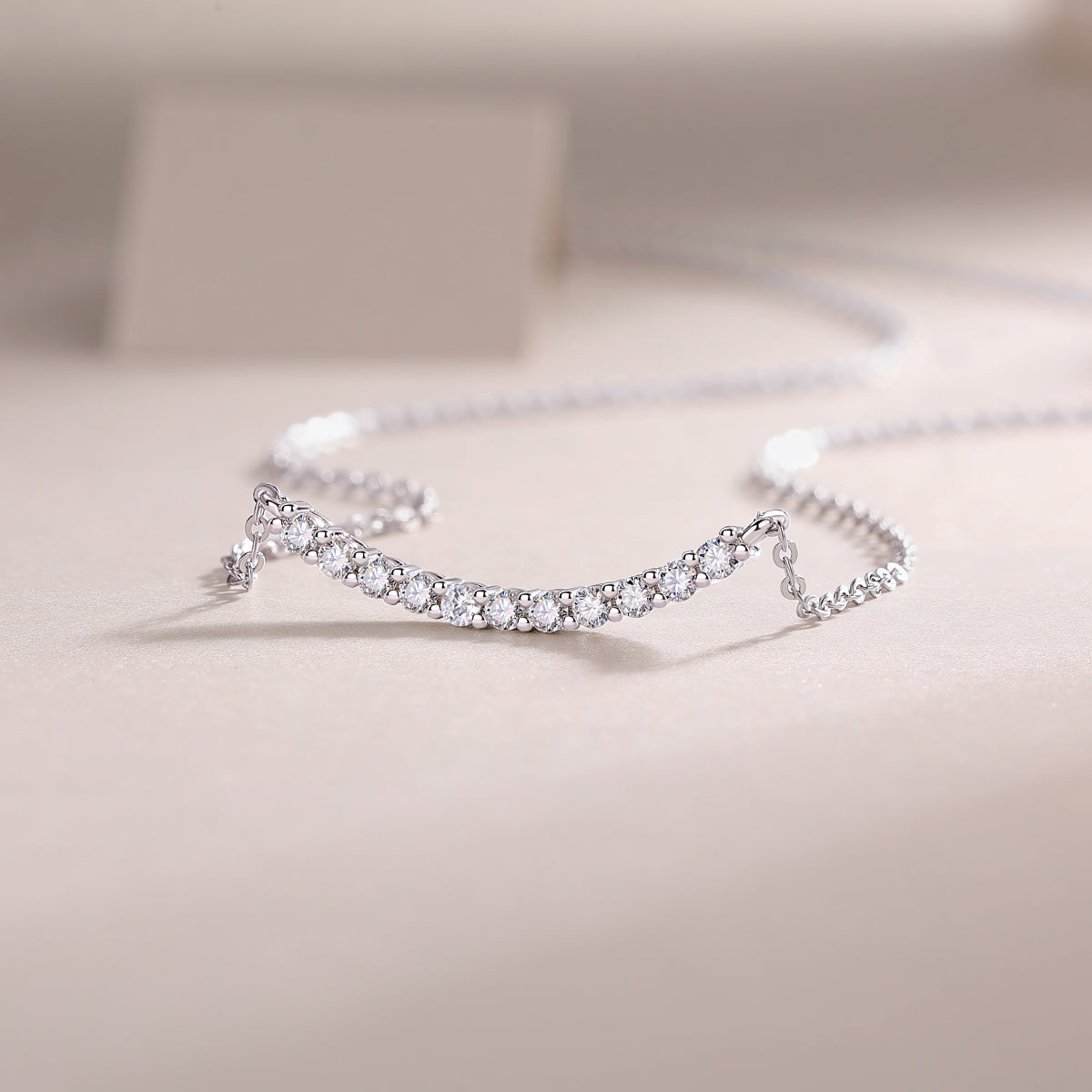 Relaxed Feel - A Fashionable And Trendy Necklace Pendant Set With Top-quality Moissanite S925 Silver And Platinum-plated Gold Can Be Tested With A Diamond Pen In Gold Rose Gold