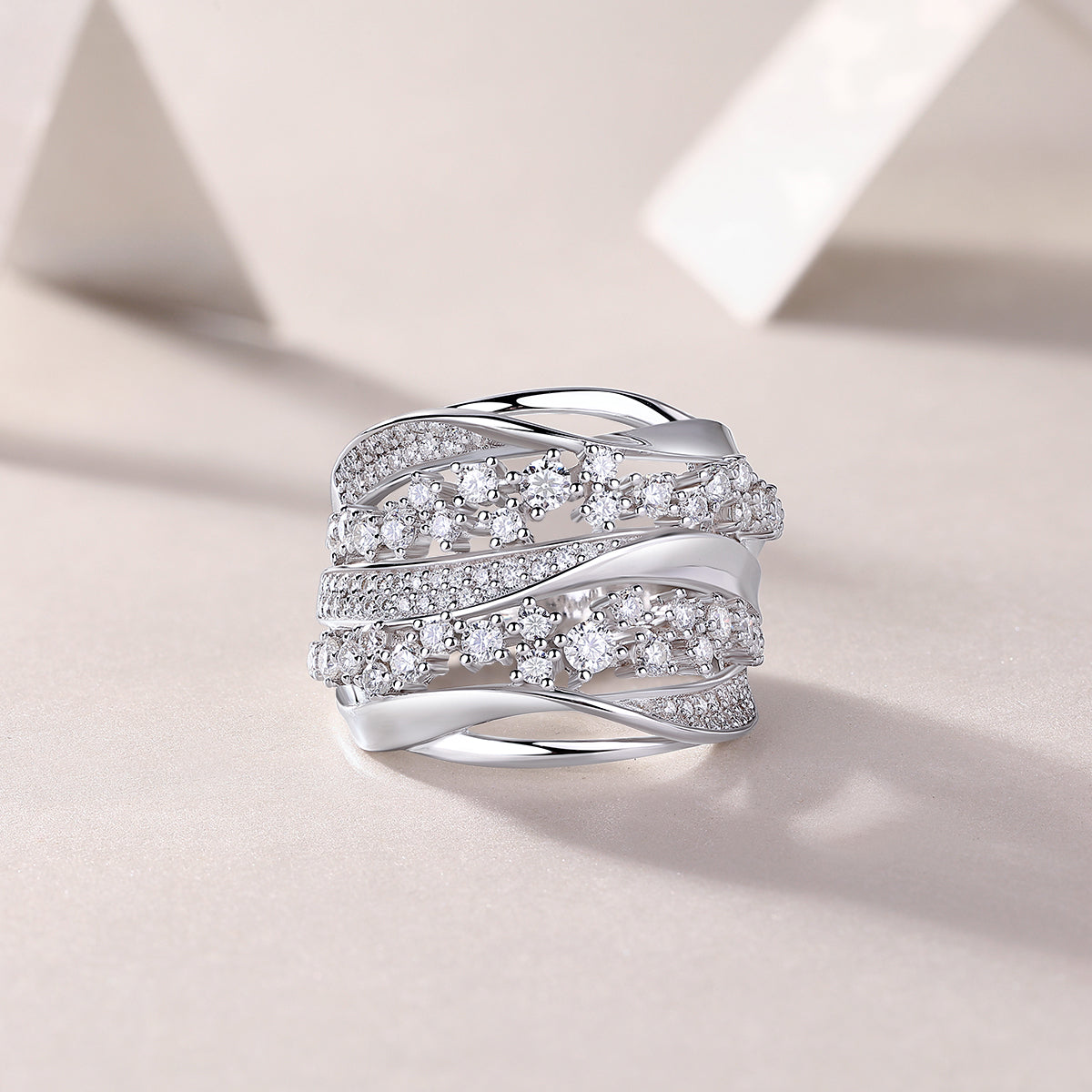 Blossoming All The Way - A Wedding Ring Set With Top-quality Moissanite S925, Silver And Platinum-plated. The Ring Can Be Inspected With A Diamond Pen.