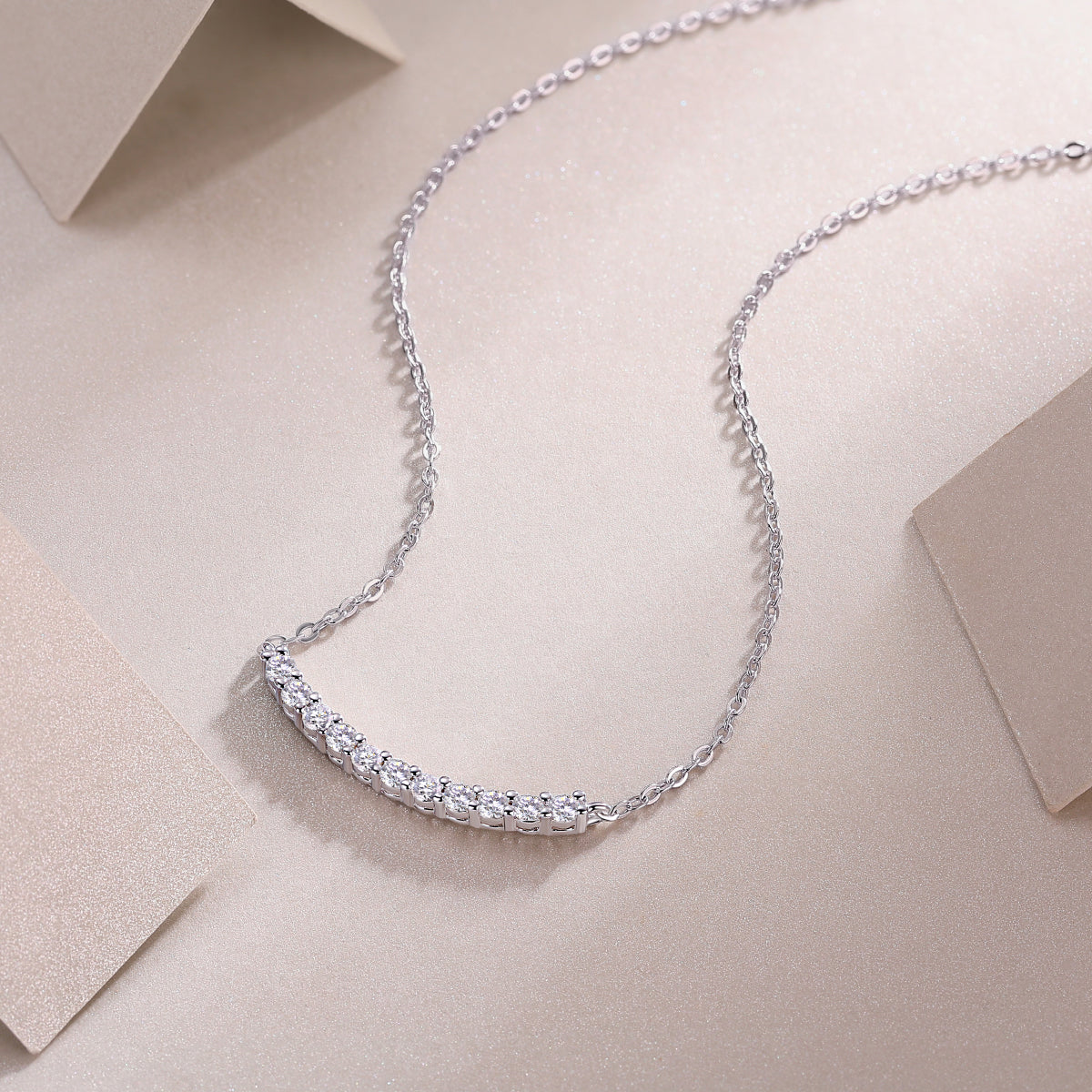 Relaxed Feel - A Fashionable And Trendy Necklace Pendant Set With Top-quality Moissanite S925 Silver And Platinum-plated Gold Can Be Tested With A Diamond Pen In Gold Rose Gold