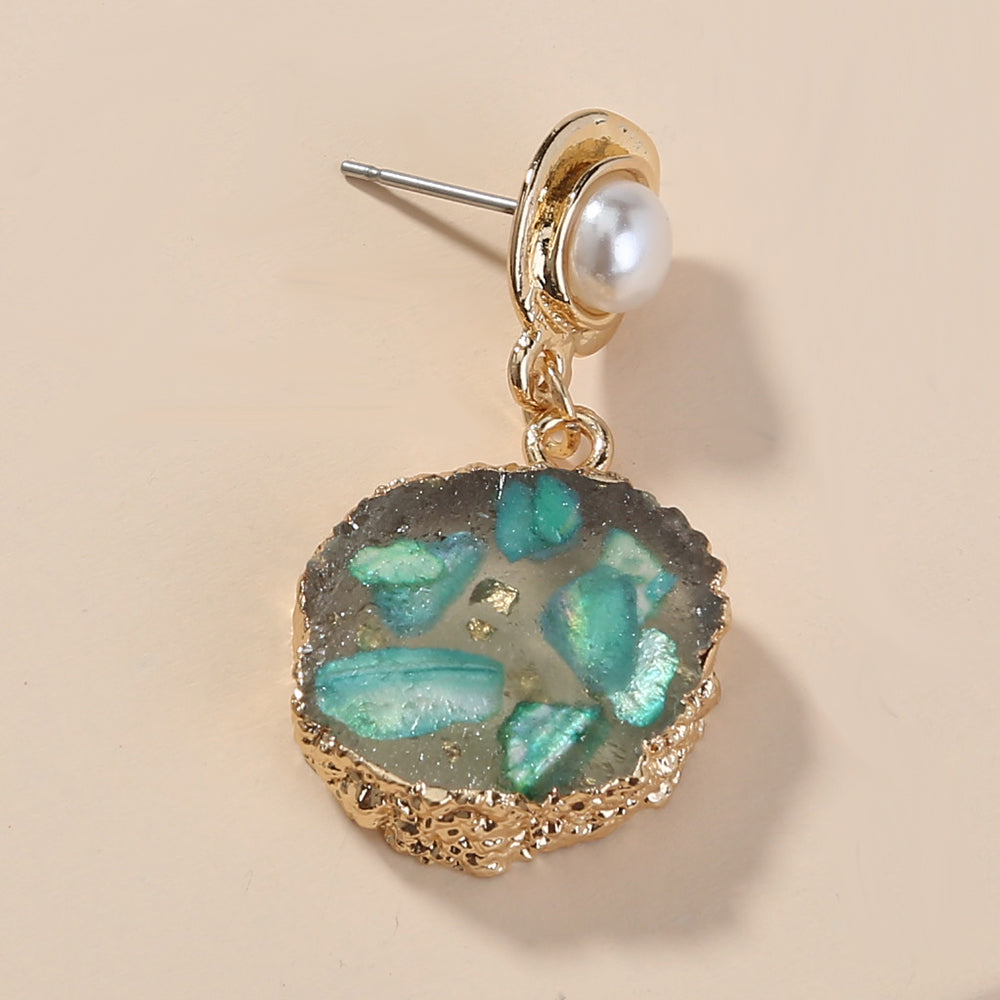 Creative hot-selling European and American retro earrings manufacturer source creative edge green crystal cluster pearl earrings women