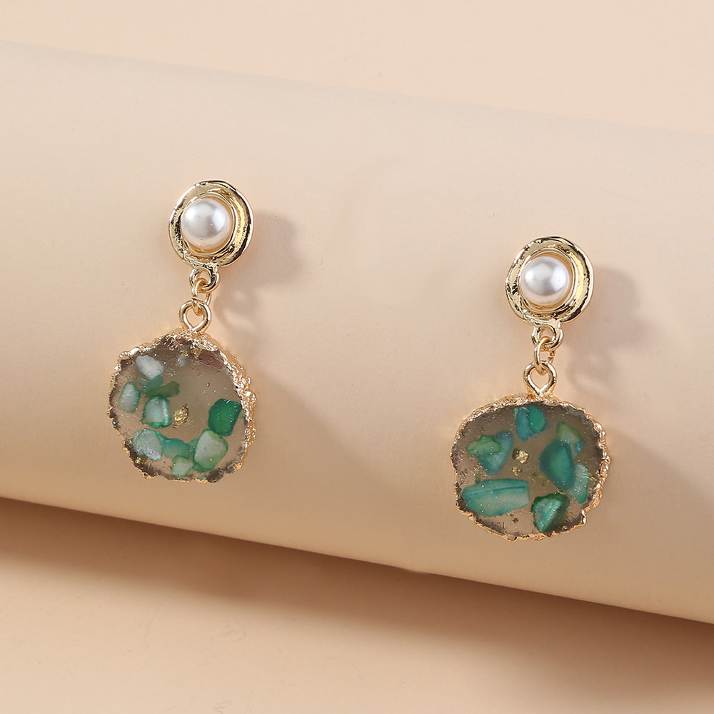Creative hot-selling European and American retro earrings manufacturer source creative edge green crystal cluster pearl earrings women